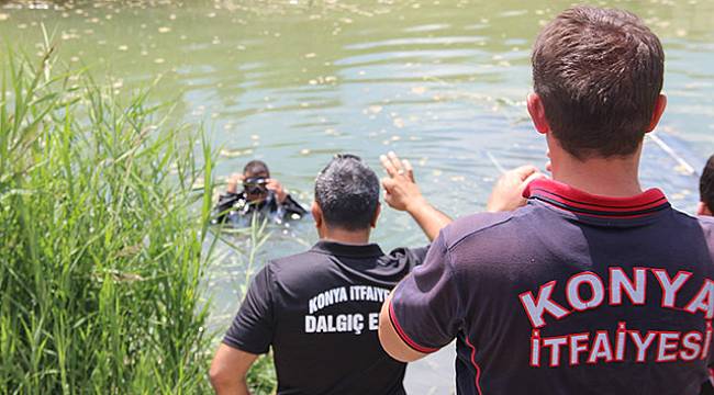 Kamyonet su dolu kanala uçtu: 9 yaralı