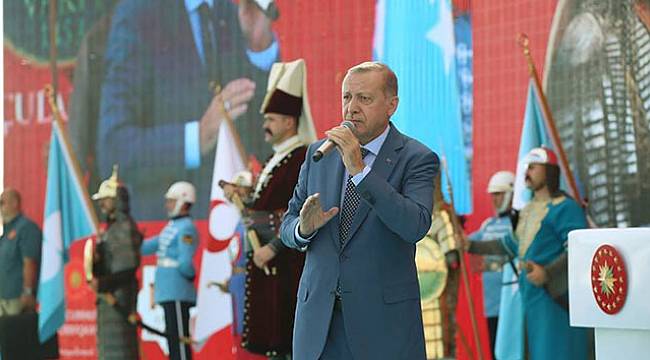 Cumhurbaşkanı Erdoğan'dan tarihi mesajlar