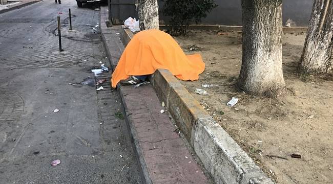Madde bağımlısı şahıs sokak ortasında ölü bulundu