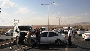 Cizre'de zincirleme trafik kazası: 1 ölü, 8 yaralı