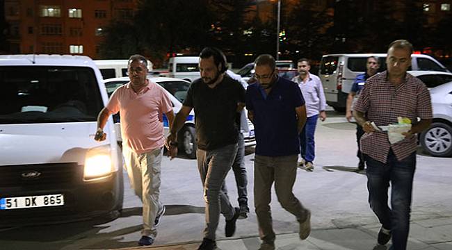 Eski savcıyı öldüren şahıs cesetle 2 saat gezmiş