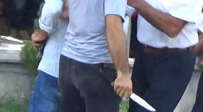 Sözlü tartışma uzadı! Bıçaklar konuştu