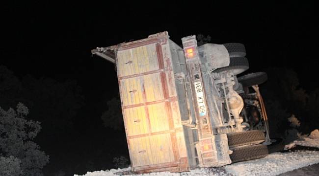 Tarım işçilerini taşıyan kamyon devrildi: 17 yaralı