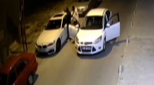 Üçüncü denemelerinde otomobili böyle soydular