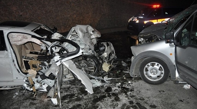 Bartın&#039;da trafik kazası: 2 ölü 5 yaralı