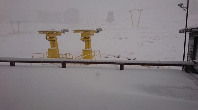 Uludağ'da kar kalınlığı 20 santimetreye ulaştı