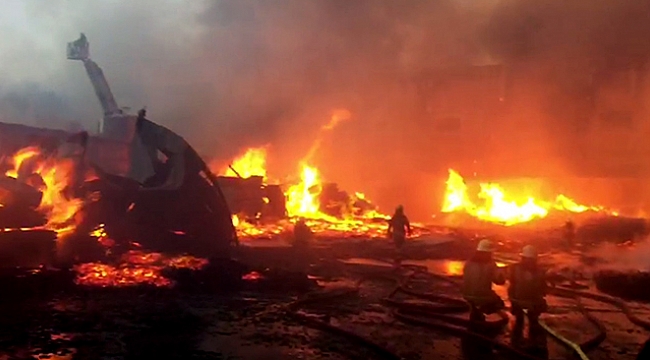 İstanbul'da palet fabrikasında yangın çıktı