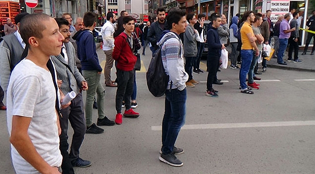 Vatandaşın bomba merakı polisi çileden çıkarttı