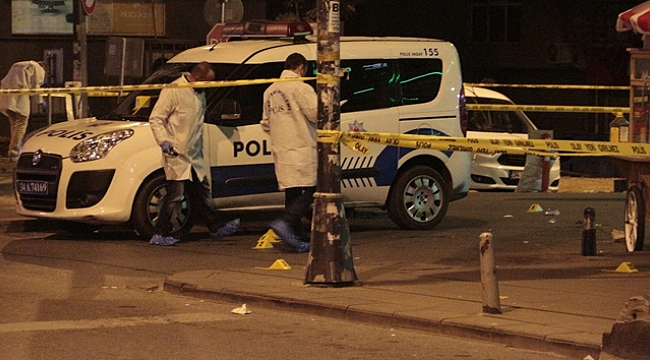 Cadde ortasında silahlı kavga: Biri polis 3 yaralı