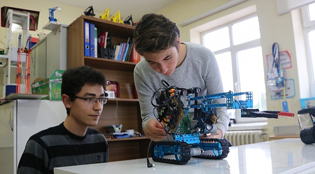 Sinir sisteminden komutlarla çalışan bomba imha aracı geliştirildi