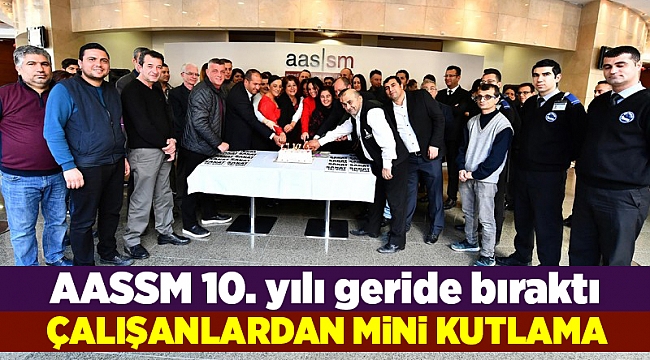 10. yıla 'mini' kutlama
