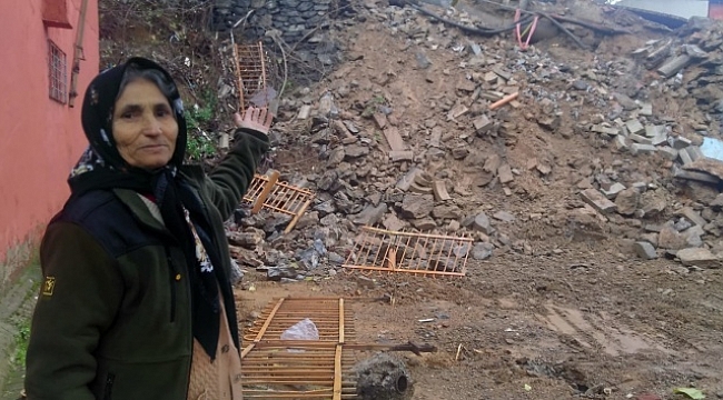 Çöken istinat duvarının altında kalmaktan kıl payı kurtuldular