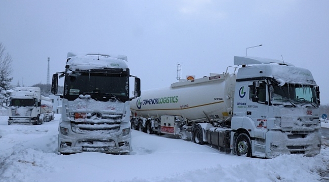 15 saattir kapalı... Buz tuttular