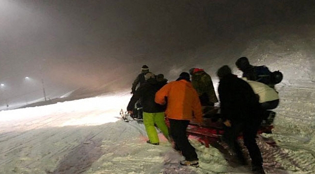 Bakan yardımcısı çığ altında kaldı