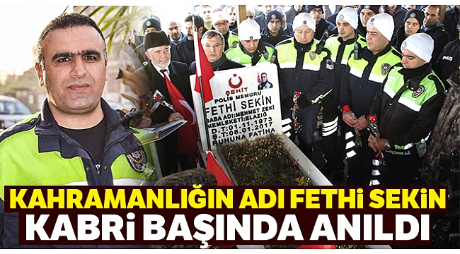 İzmir Kahramanı Şehit Fethi Sekin için kabri başında anma töreni