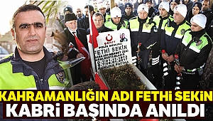 İzmir Kahramanı Şehit Fethi Sekin için kabri başında anma töreni