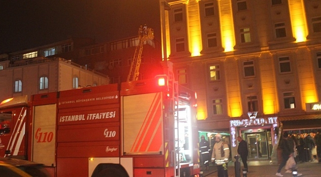 7 katlı otelde yangın paniği