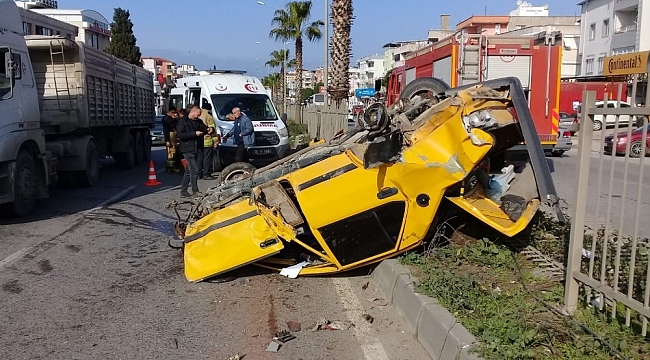 Aliağa&#039;da trafik kazası: 2 yaralı