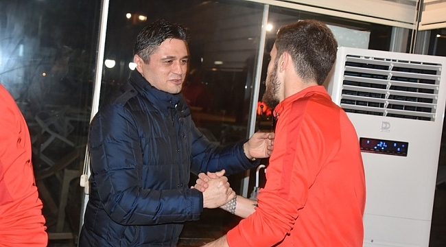 Aliağaspor FK'nın futbolcuları motivasyon yemeğinde buluştu