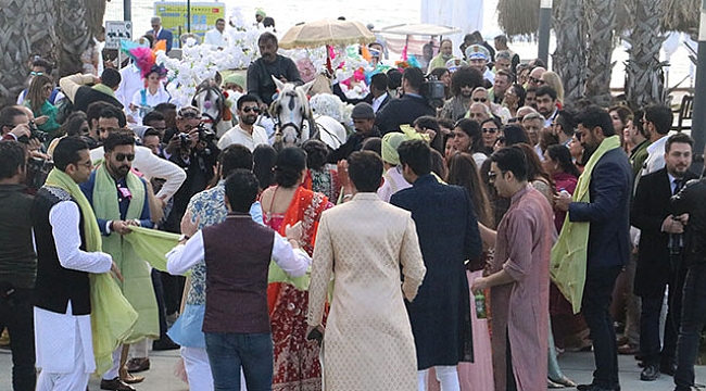 Antalya'da paha biçilemeyen Hint düğünü başladı