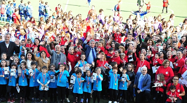 Balçova&#039;da minikler, tatili spor yaparak geçirdi