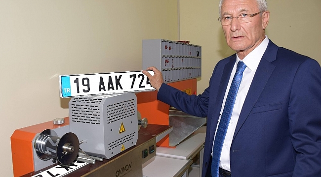 Çizik, delik, boyası silinmiş kusurlu plakalar trafikten men nedeni