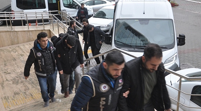 FETÖ operasyonunda 5 tutuklama