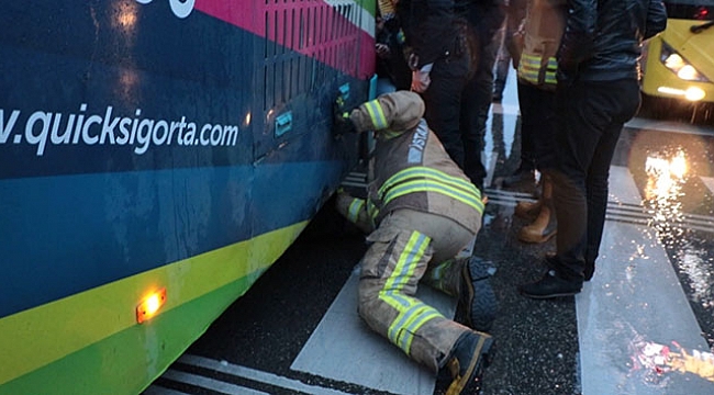  Garip olay 'Bebeğim orada' dedi otobüsün altına girdi