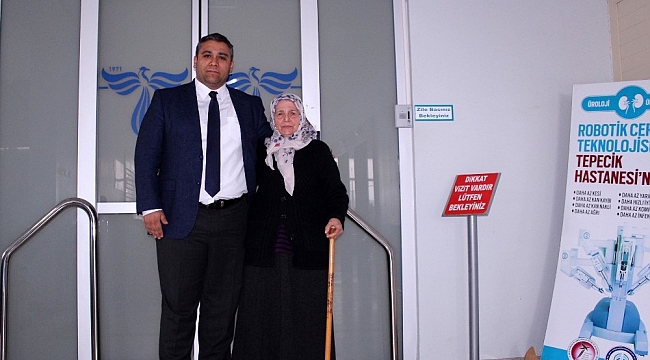 Kadın hastaya ağız mukozasından idrar yolu yaptılar