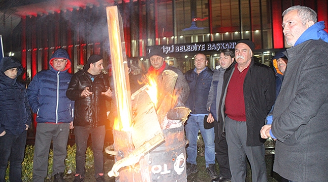 Maaşlarını alamayan işçiler açlık grevine başladı