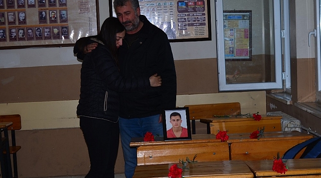 Motosiklet kazasında oğlunu kaybeden acılı babadan okulun ilk günü acı feryat