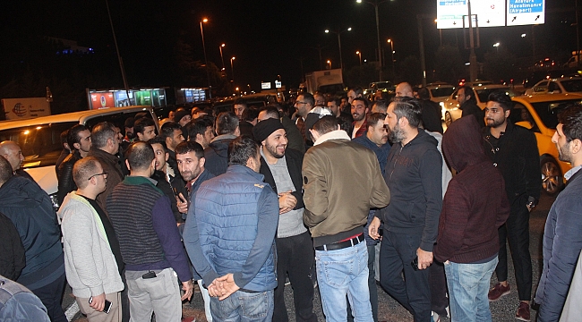 UBER şoförleri darp iddiasına karşı ayaklandı