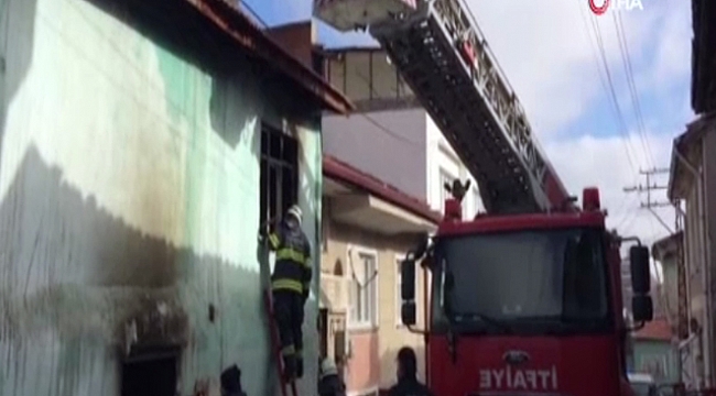 Yangında baba oğul feci şekilde can verdi