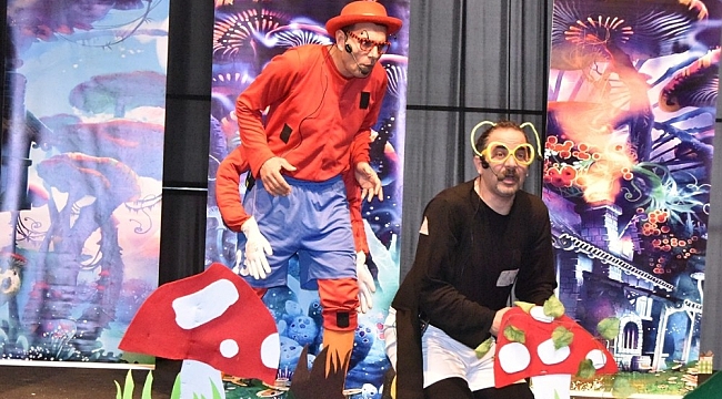 Aliağa&#039;da çocuklara özel eğlence devam ediyor