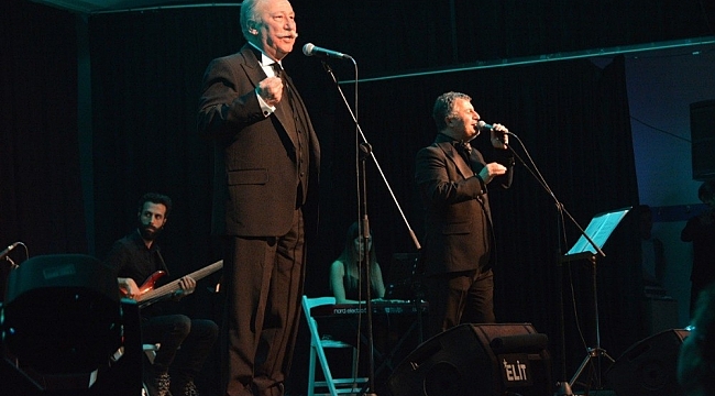 Aliağa&#039;da Komedi Festivali, &#039;Şifa Niyetine&#039; oyunuyla final yaptı