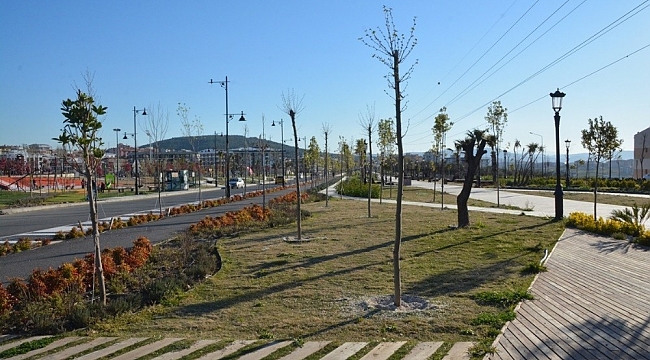 Aliağa'nın en büyük parkında son rötuşlar