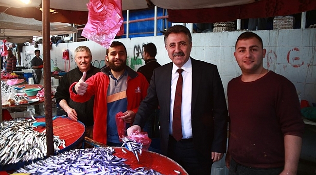 CHP'li Sandal: "Bayraklı'da meydan sorunu var"