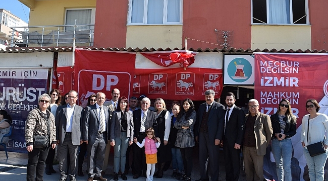Demokrat Parti'nin Aliağa'daki seçim bürosu açıldı