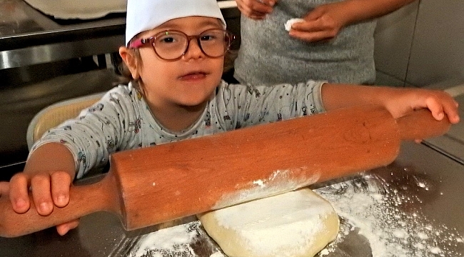 Down sendromlu çocuklardan özel pizza