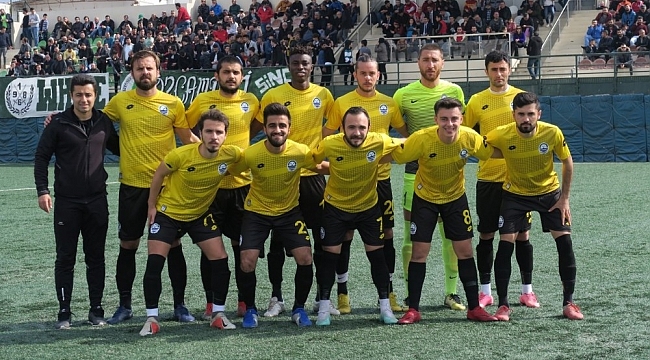 Lider Foça Belediyespor, Özçamdibi Spor engelini 4 golle aştı