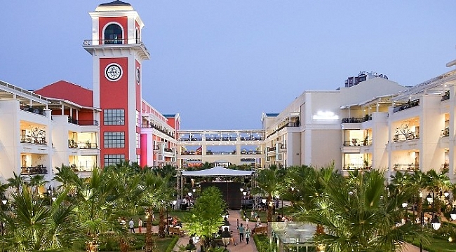 Mavibahçe'de köy pazarı