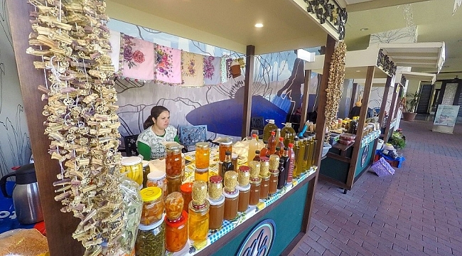 MaviBahçe'de organik pazar