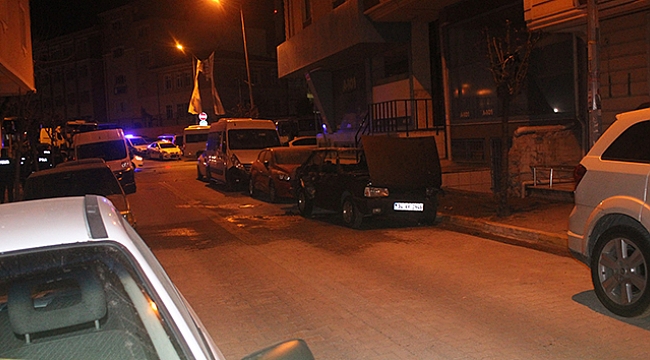 Park halindeki LPG'li araç alev alev yandı