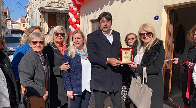 Türk Kadınlar Birliği Foça Şubesi'nin yeni binası açıldı