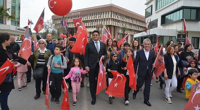 Aliağa'da binlerce kişiden milli egemenlik yürüyüşü