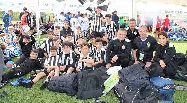 Azeri çocuklar İzmir&#039;de yabancılık çekmedi