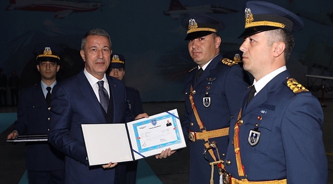 Bakan Akar&#039;dan Pençe Operasyonu yorumu: &quot;Operasyon terör örgütüne büyük bir darbe vurdu&quot;