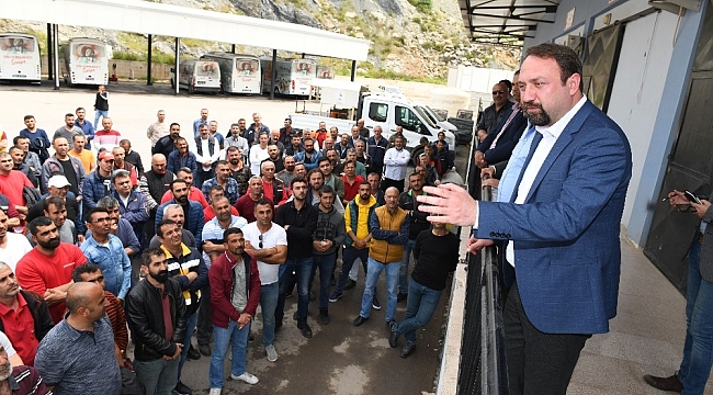 Başkan Gümrükçü, işçilerle buluştu