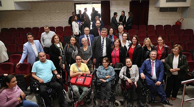 Başkan Tugay'dan engellilere özel yüzme havuzu