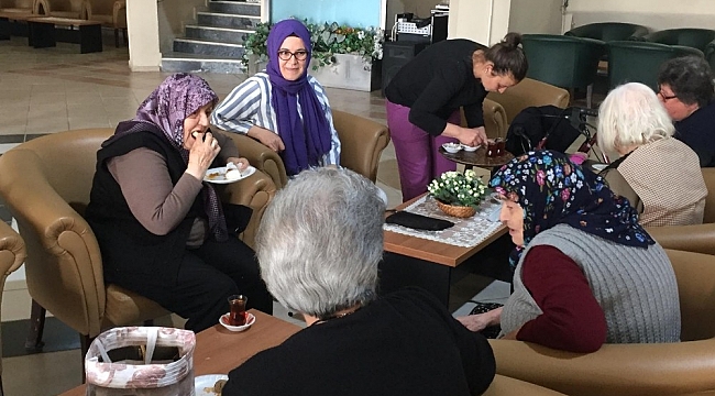 Başkan Zavaroğlu ve ekibinden huzurevi ziyareti